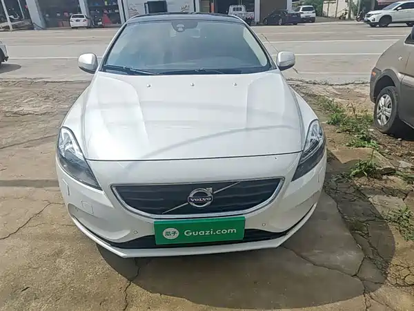 Volvo V40 2016