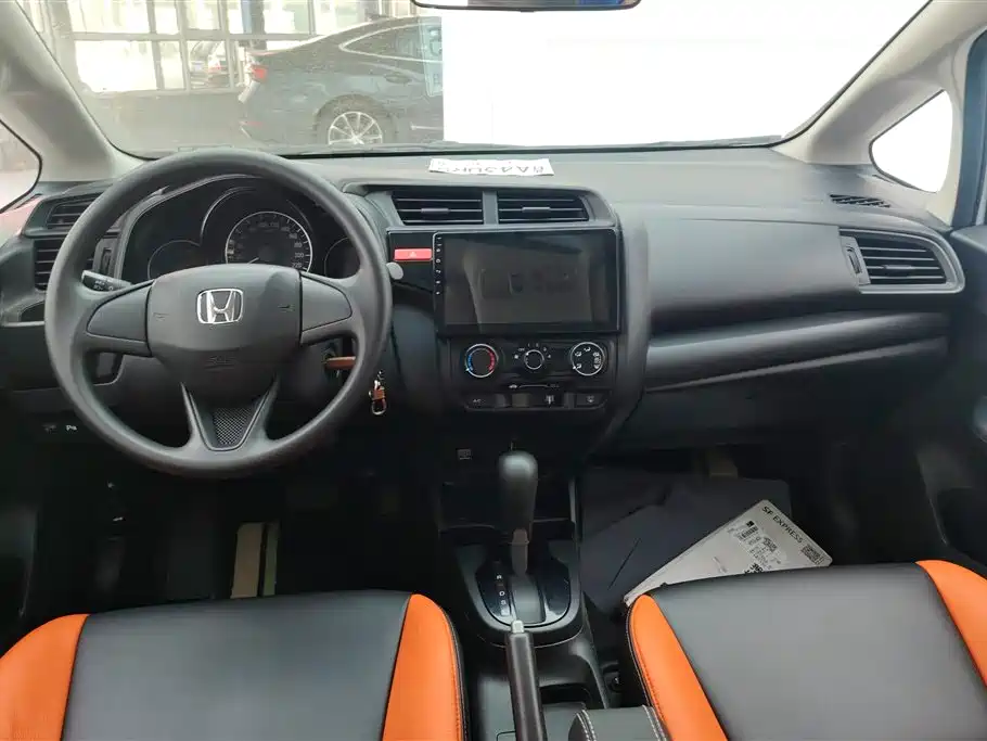 Honda Fit 2016 — фото 12