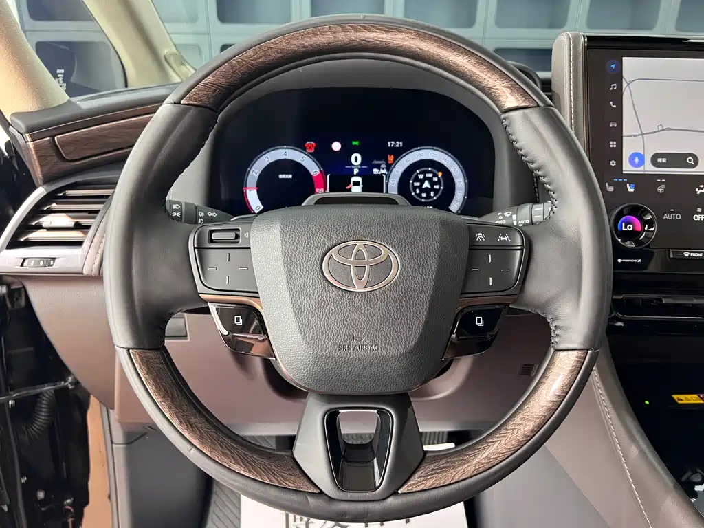 Toyota Alphard 2025 — фото 22
