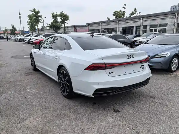 Audi A7L 2022