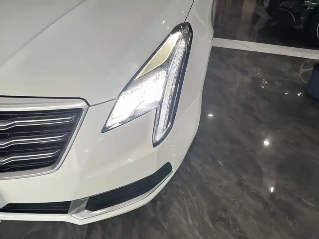 Cadillac XTS 2019 — фото 24