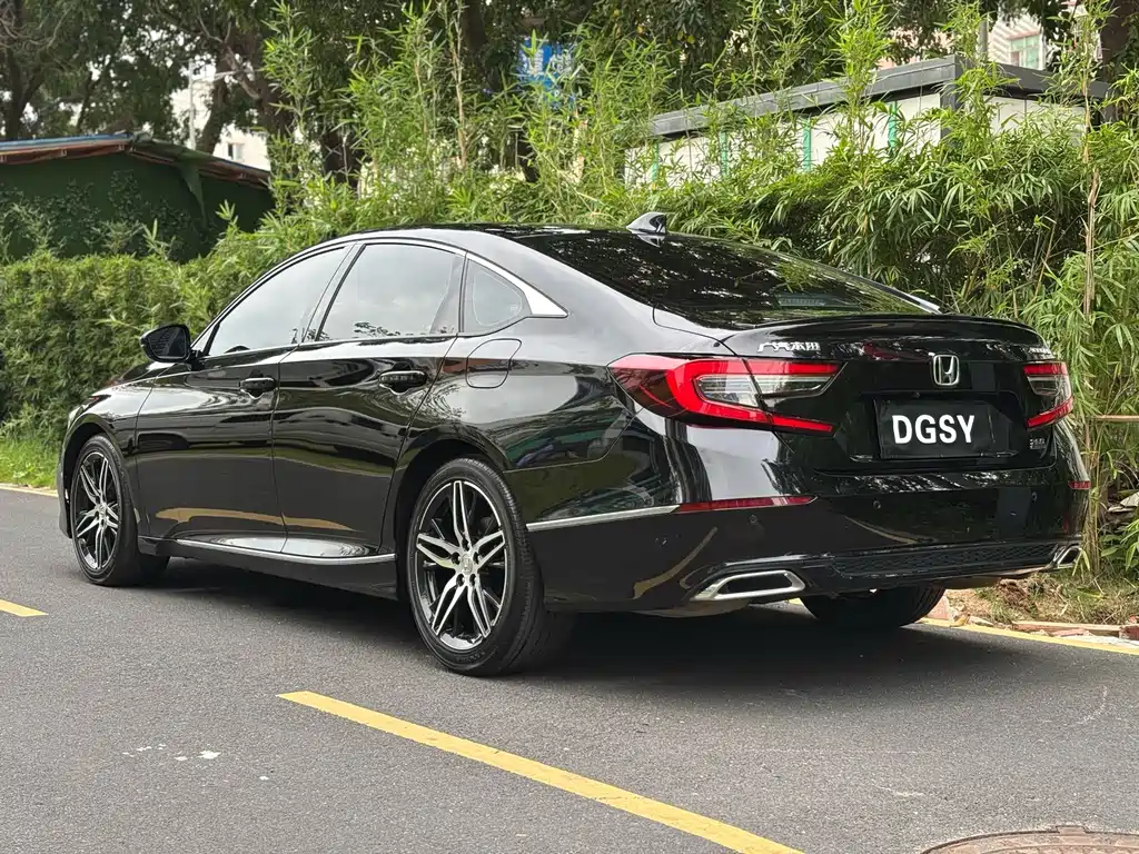 Honda Accord 2023 — фото 22