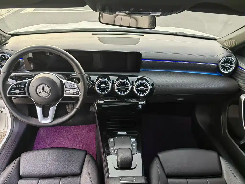Mercedes-Benz A-Class 2021 — фото 18