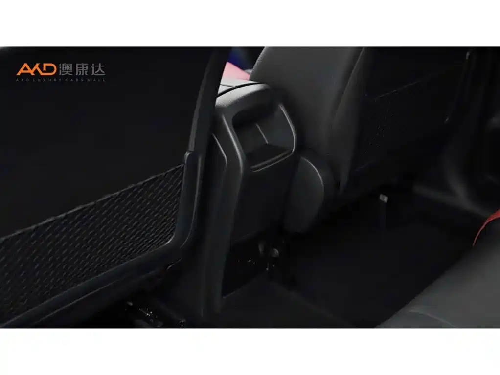 Mercedes-Benz GLB AMG 2022 — фото 9