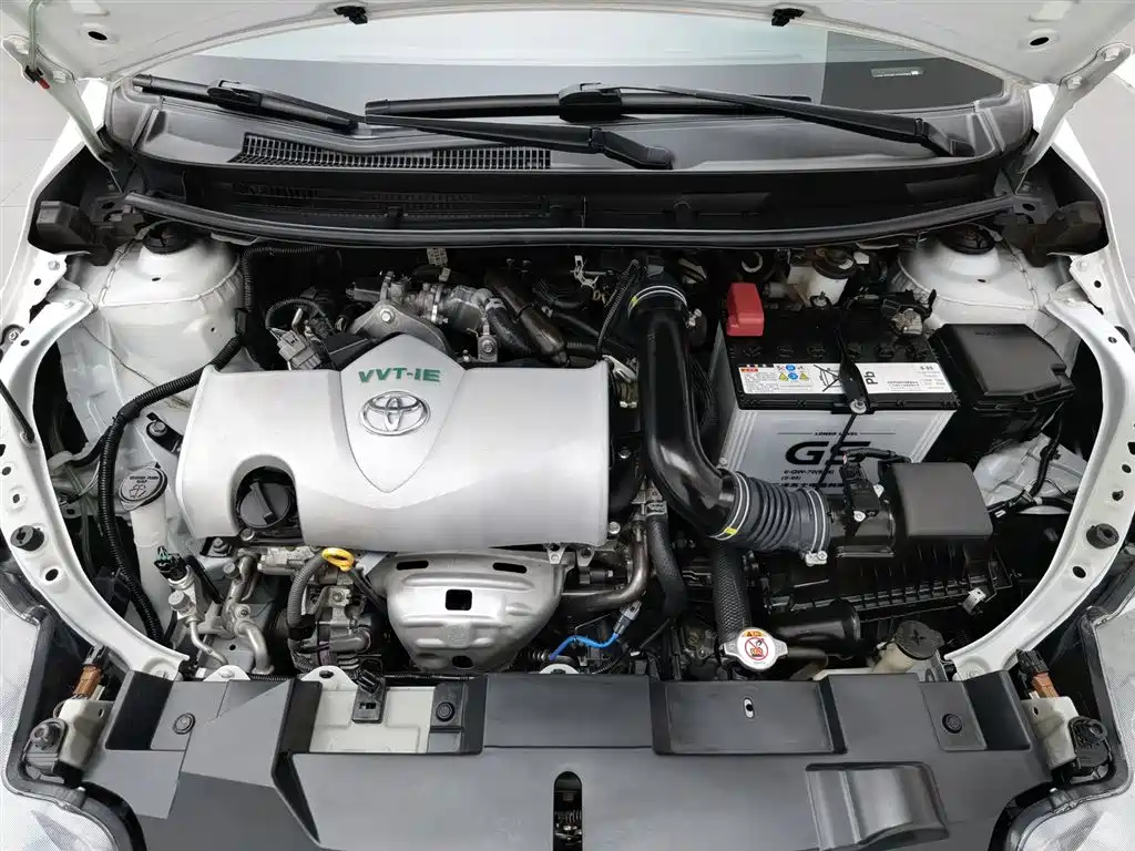 Toyota Yaris L 2020 — фото 6
