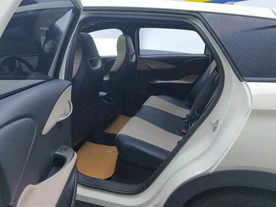 BYD Dolphin 2023 — фото 11
