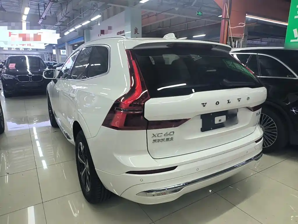 Volvo XC60 2026 — фото 5