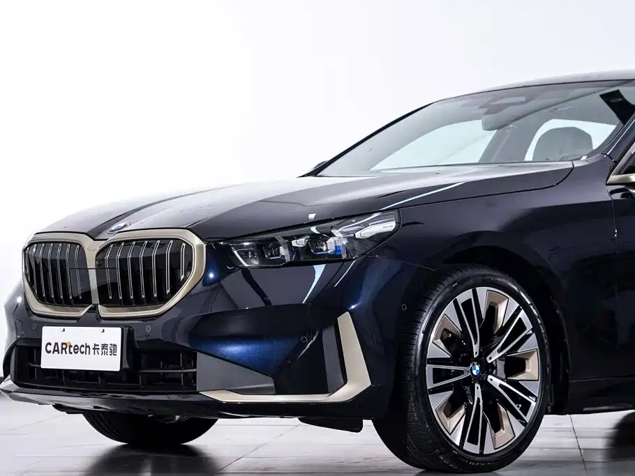 BMW 5 Series 2024