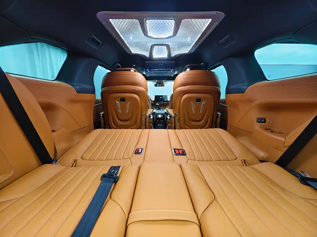 Toyota Granvia — фото 36