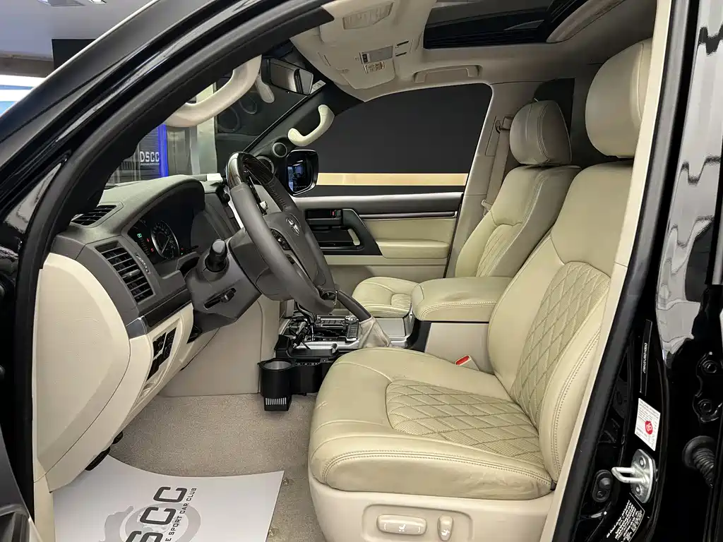 Toyota Land Cruiser 2019 — фото 12