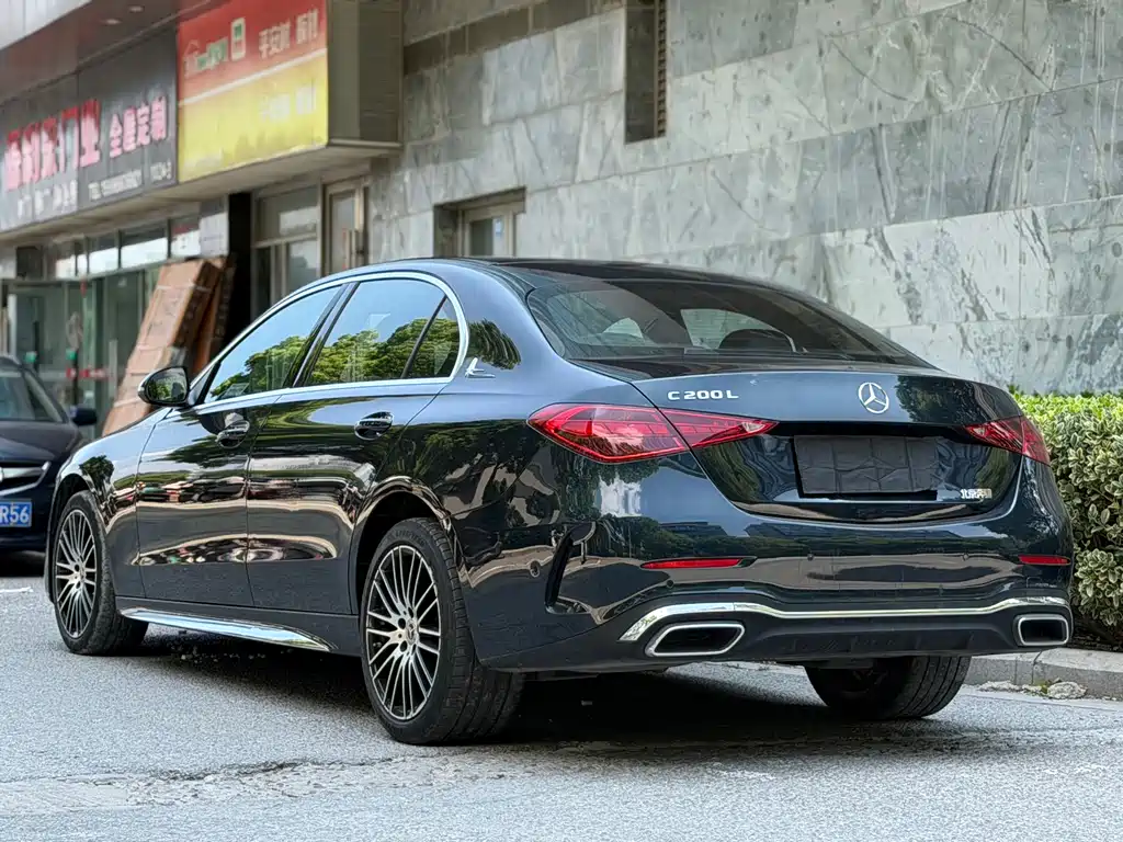 Mercedes-Benz C-Class 2024