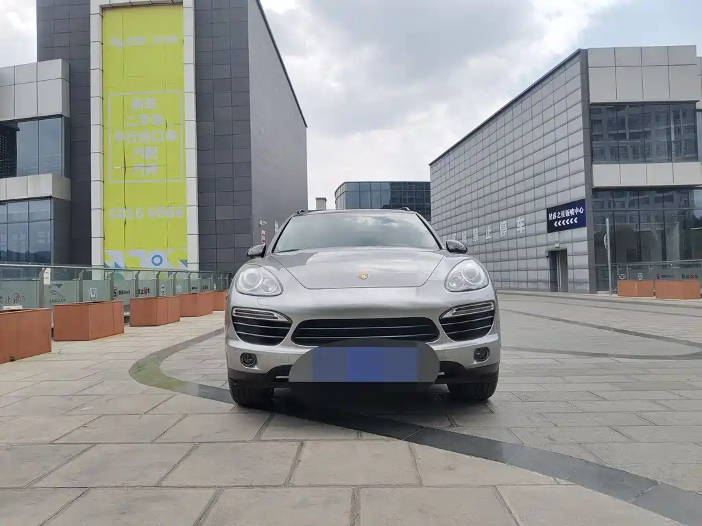 Porsche Cayenne 2015 — фото 2