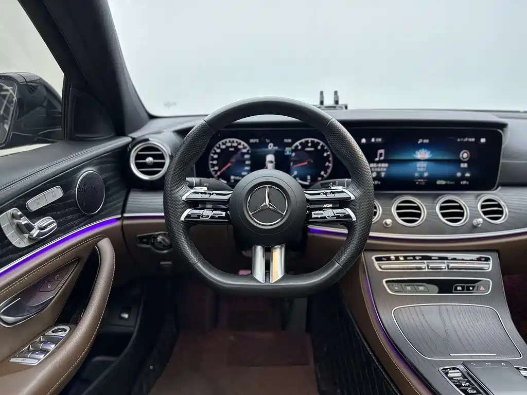 Mercedes-Benz E-Class 2023 — фото 9