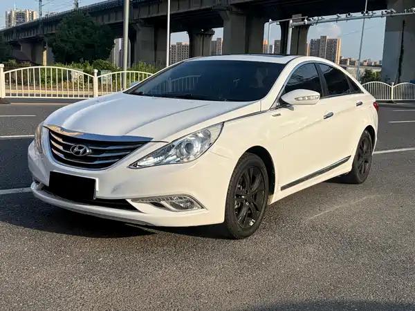 Hyundai Sonata 2012