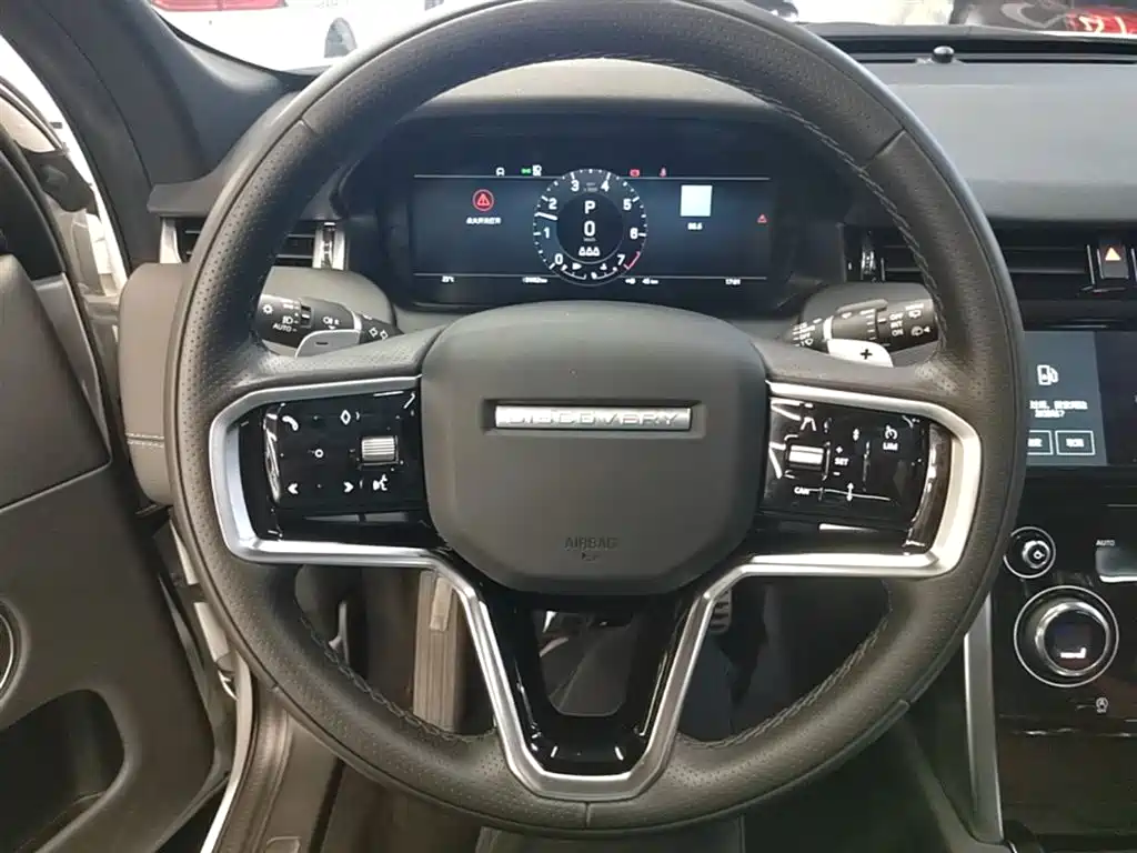 Land Rover Discovery Sport 2023 — фото 11