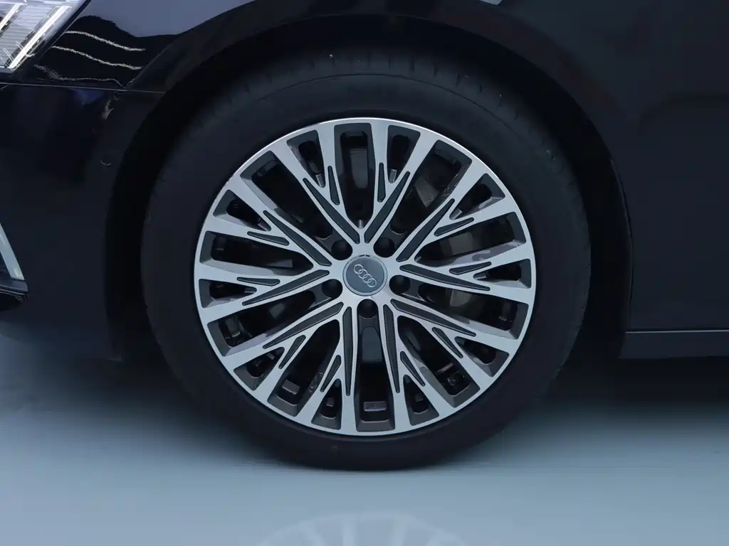 Audi A6L 2021