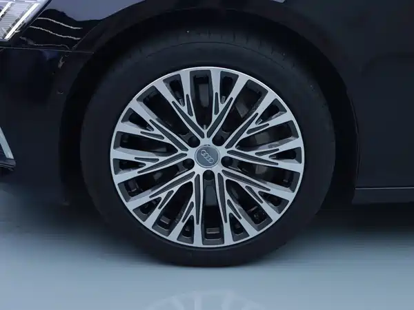 Audi A6L 2021