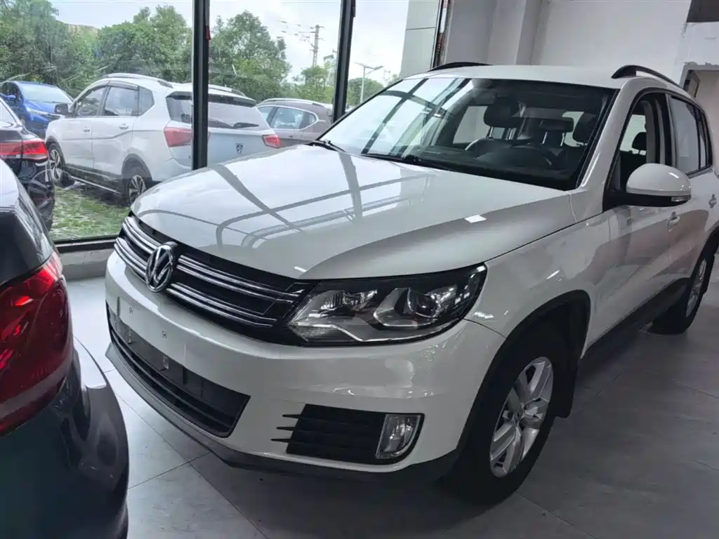 Volkswagen Tiguan 2015 — фото 2