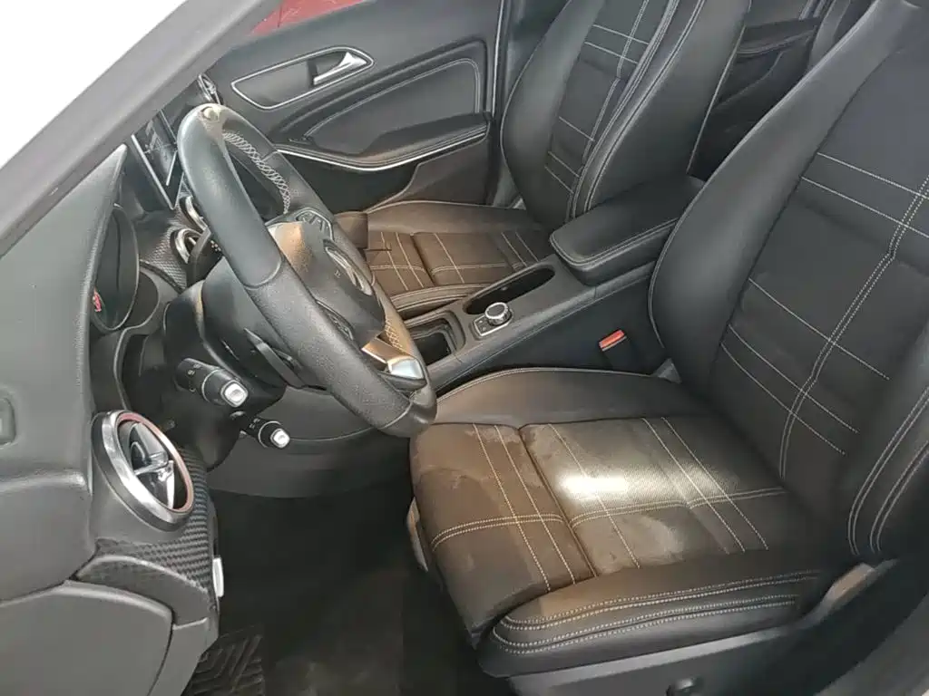 Mercedes-Benz A-Class 2017 — фото 15