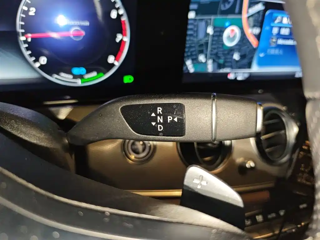 Mercedes-Benz E-Class 2019 — фото 10
