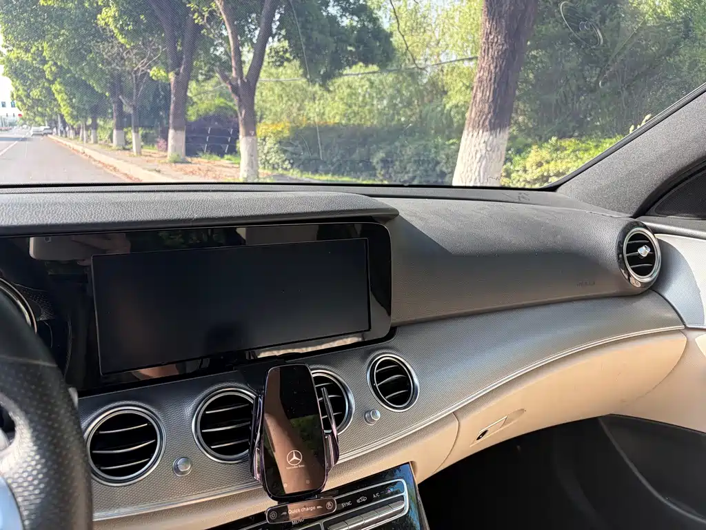 Mercedes-Benz E-Class 2018 — фото 13