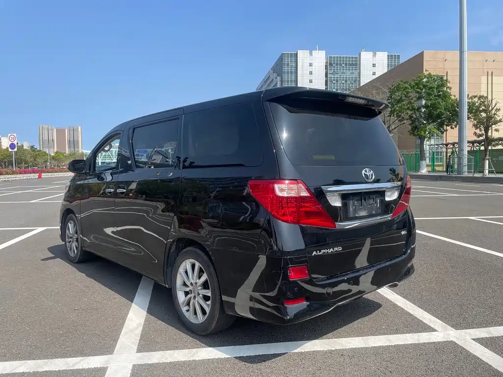Toyota Alphard 2012 — фото 10