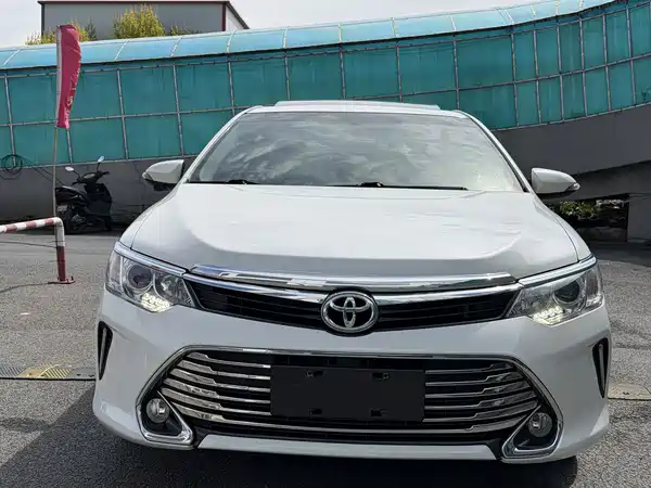 Toyota Camry 2016