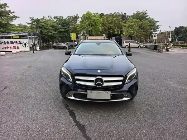 Mercedes-Benz GLA 2016