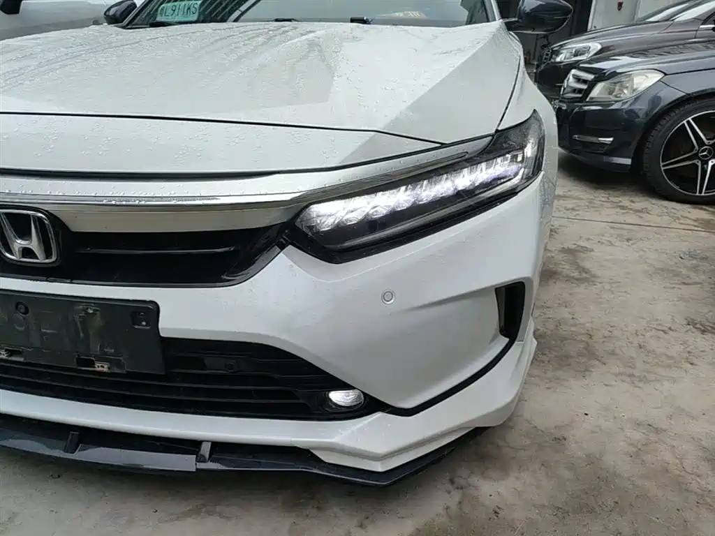 Honda Inspire 2022 — фото 18