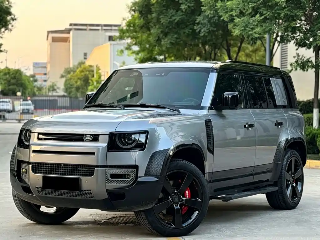 Land Rover Defender 2023 — фото 1