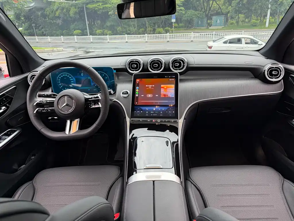 Mercedes-Benz GLC 2024