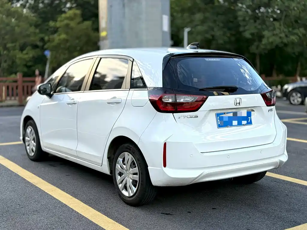 Honda Fit 2023 — фото 8
