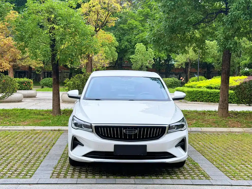 Geely Emgrand 2023 — фото 2