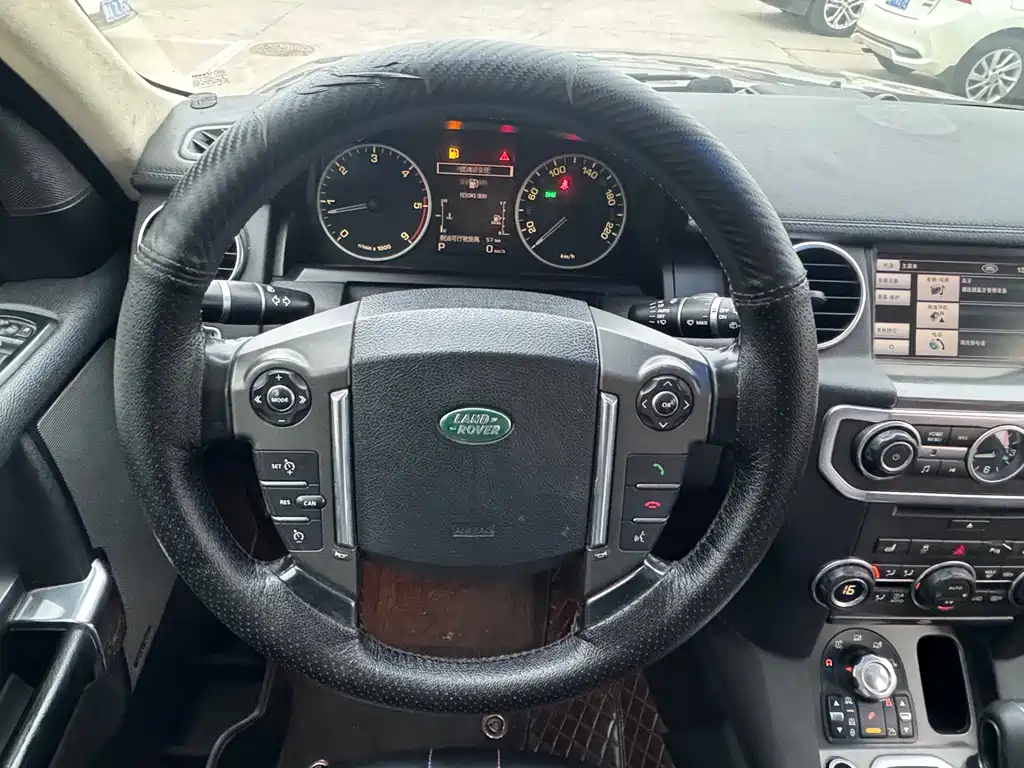 Land Rover Discovery 2012 — фото 13