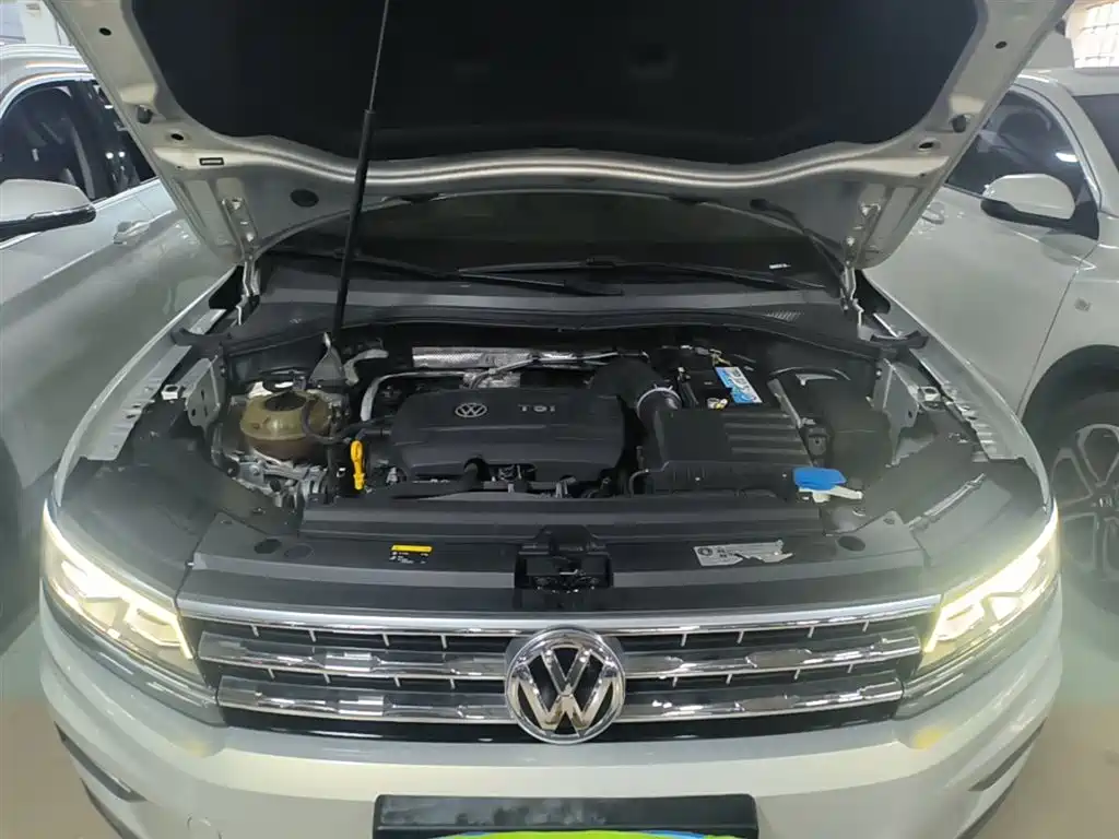 Volkswagen Tiguan L 2018 — фото 20