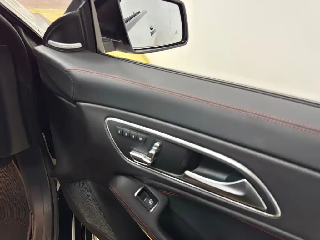 Mercedes-Benz CLA AMG 2017 — фото 13