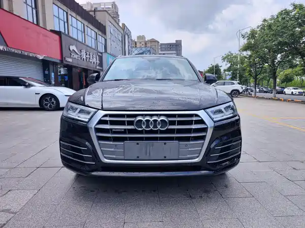 Audi Q5L 2020