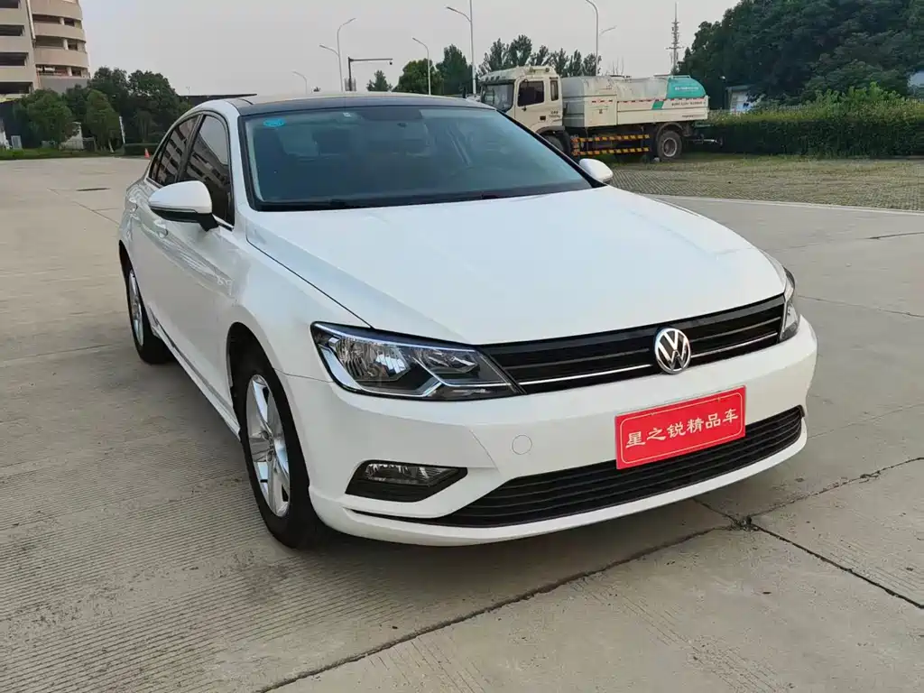 Volkswagen Lamando 2015