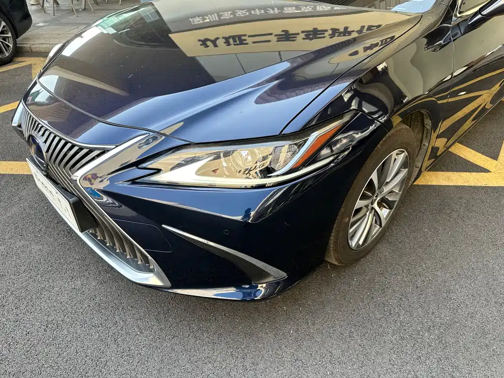 Lexus ES 2020 — фото 2