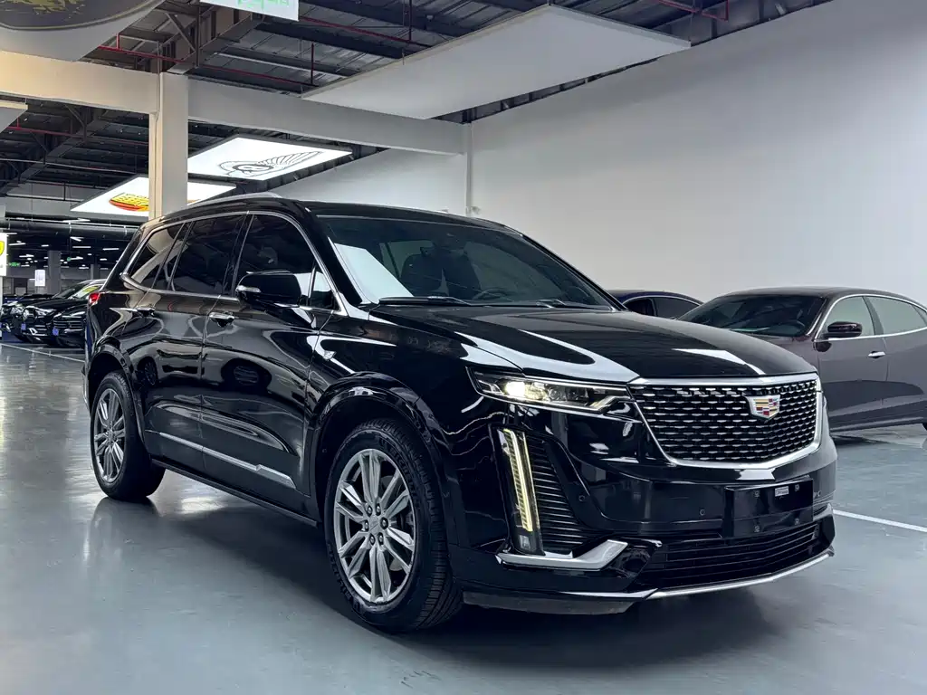 Cadillac XT6 2022 — фото 3