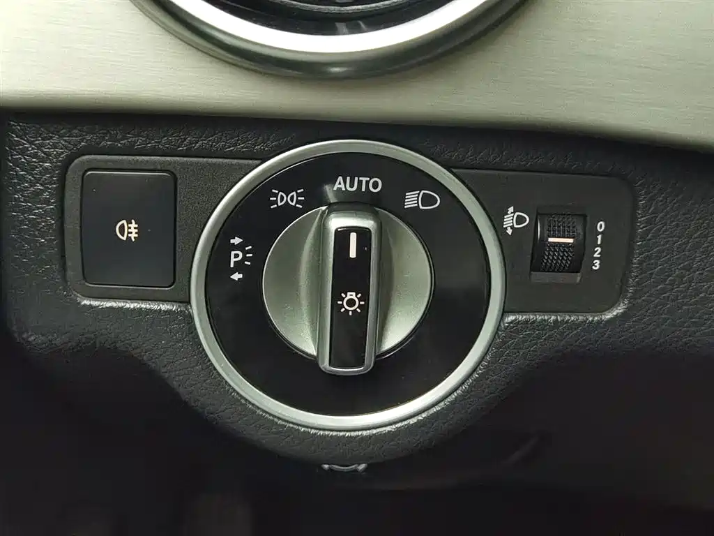 Mercedes-Benz GLK-Class 2015 — фото 21