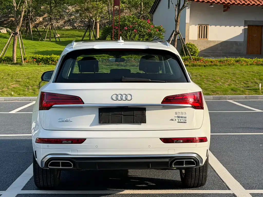 Audi Q5L 2022 — фото 8