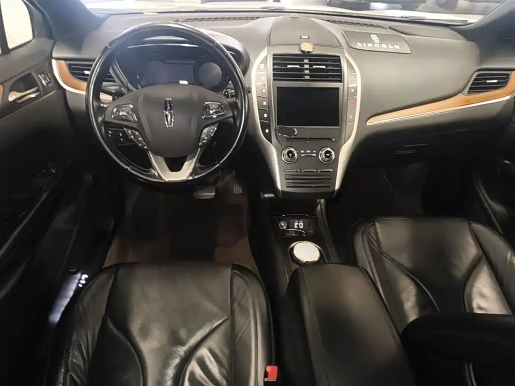 Lincoln MKC 2018 — фото 10
