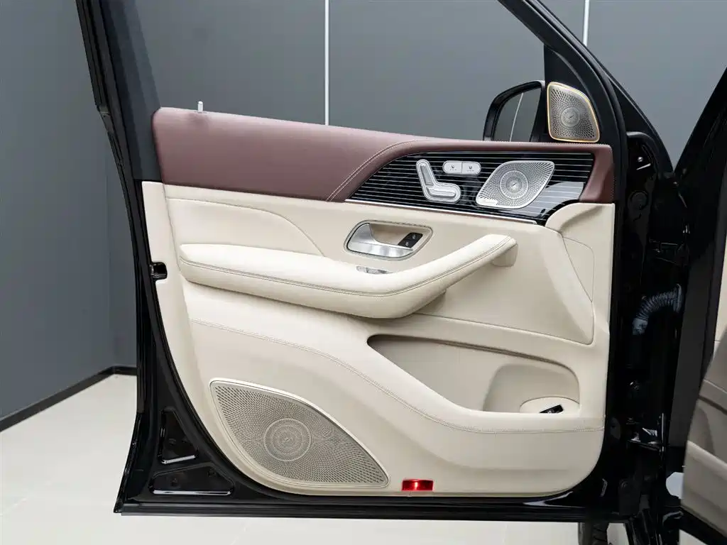 Mercedes-Benz GLS 2023 — фото 7