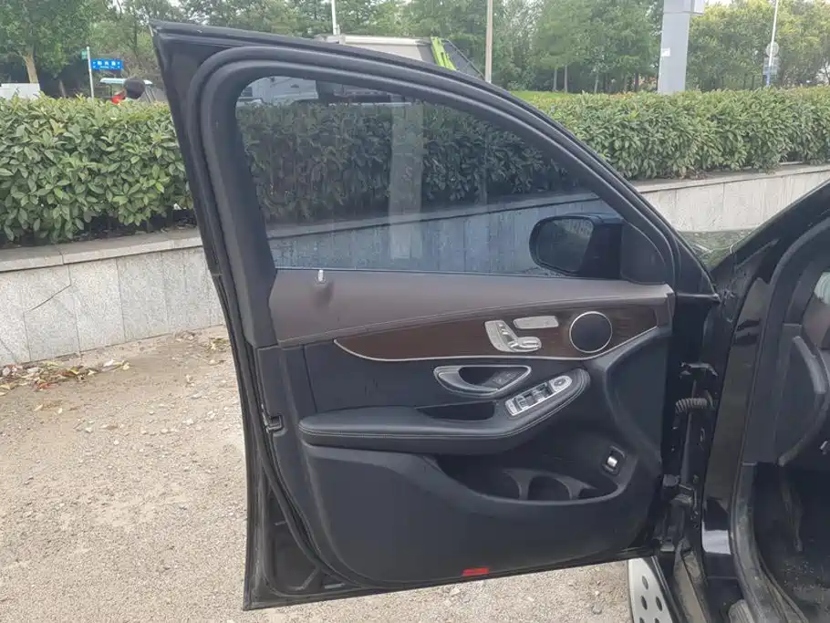 Mercedes-Benz GLC 2021