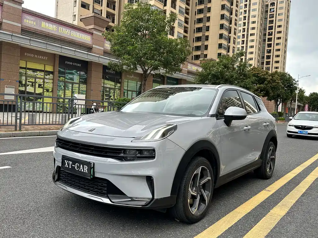 Lynk & Co 06 EM-P 2022