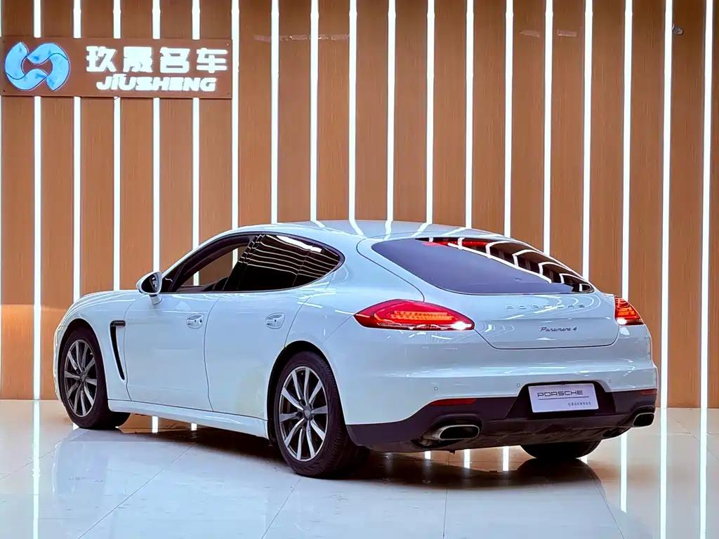 Porsche Panamera 2014 — фото 12