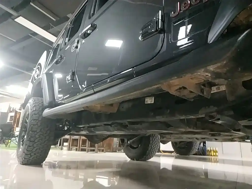 Jeep Wrangler 2020 — фото 21