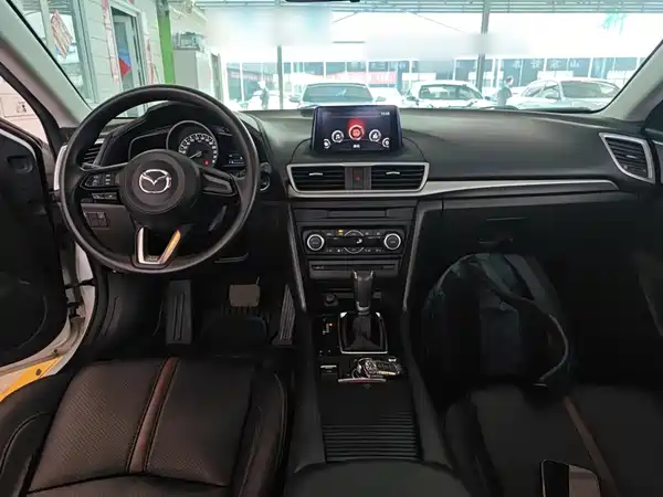 Mazda 3 Axela 2017