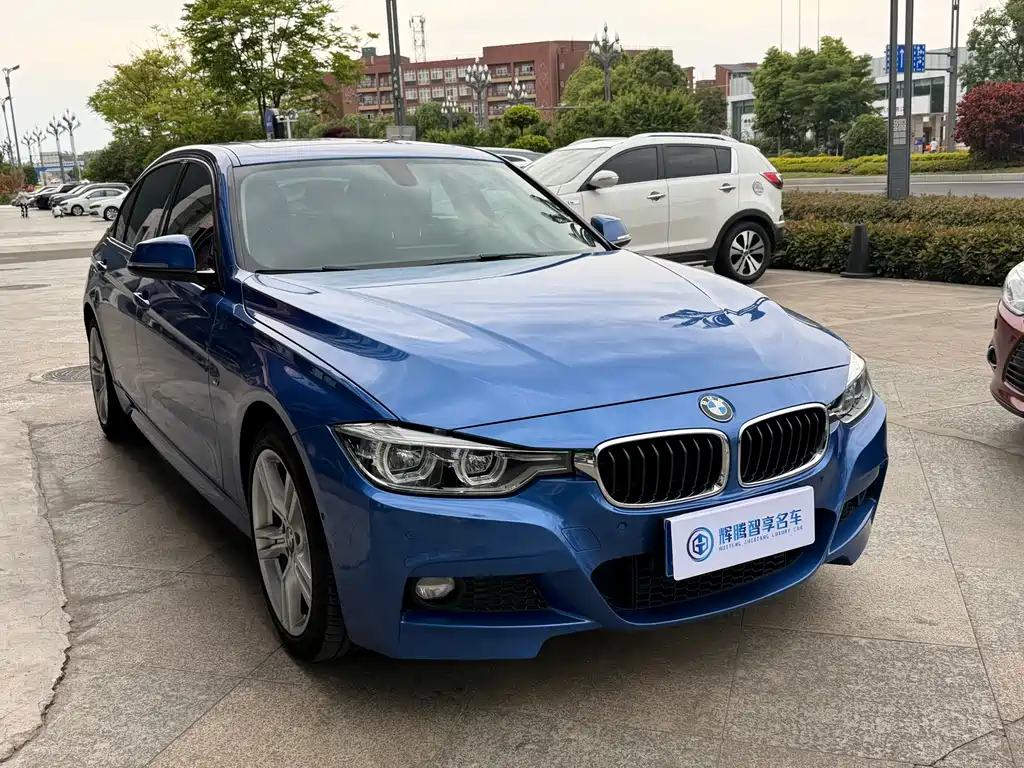 BMW 3 Series 2018 — фото 3